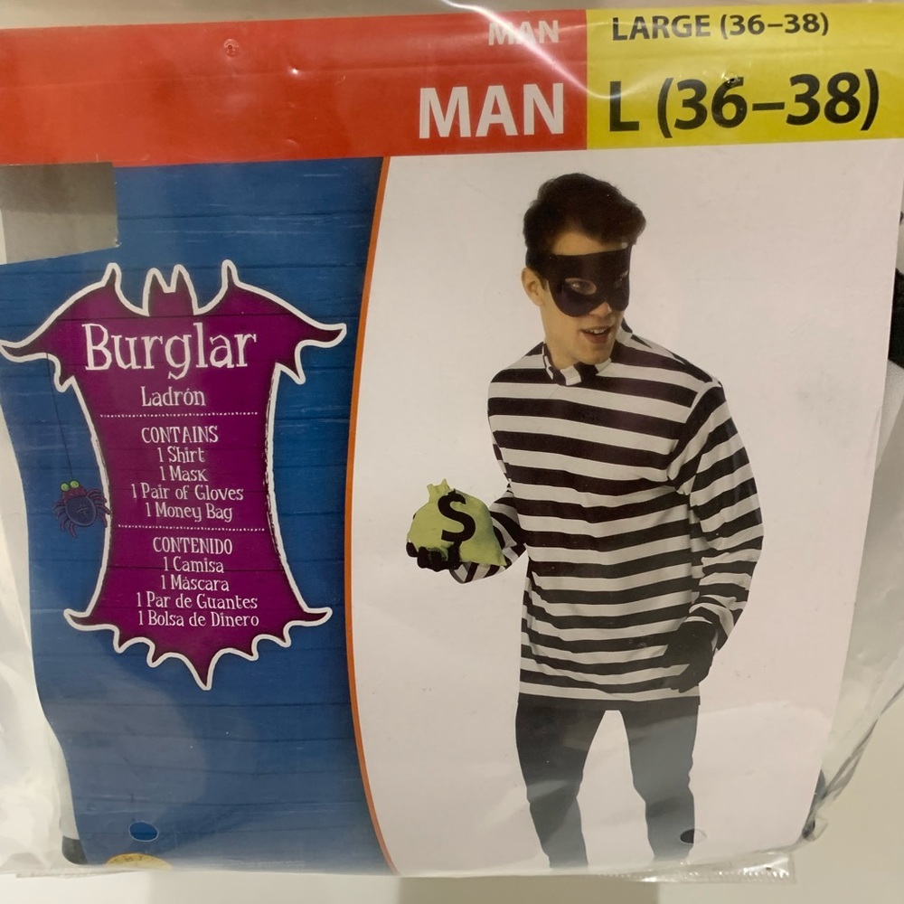 Halloween robbery costume